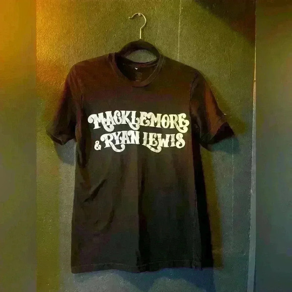 Men’s Macklemore 2013 World Tour Tshirt Black Small - Picture 1 of 5